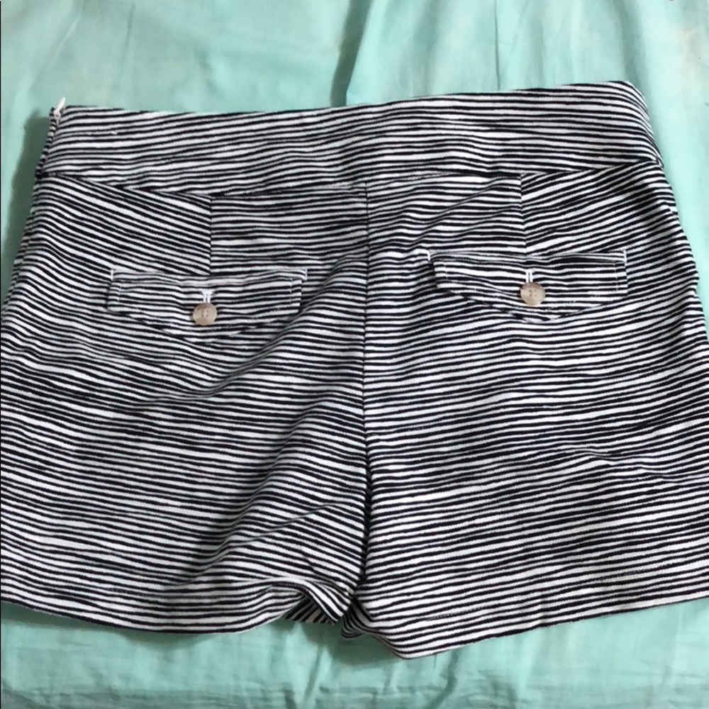 shorts - Picture 2 of 4